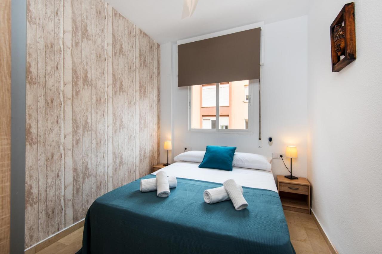 The 2Nd Corner: Central Apartment Ideal For Groups Malaga Bagian luar foto