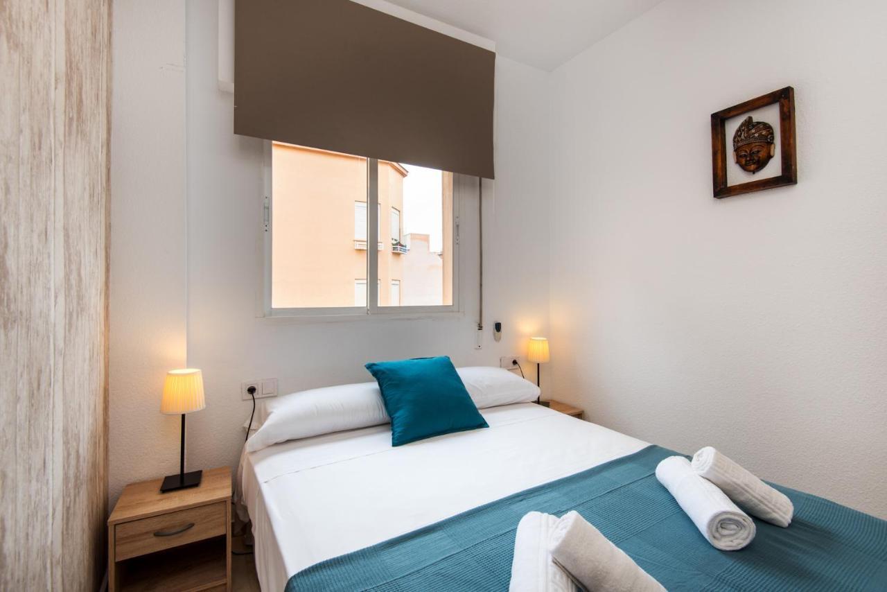 The 2Nd Corner: Central Apartment Ideal For Groups Malaga Bagian luar foto